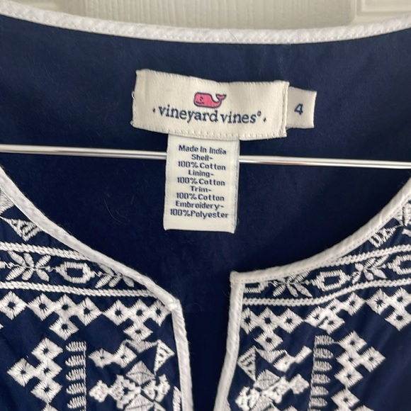 Women’s Vineyard Vines. Fit & flare knee length dress. Size 4. - Picture 3 of 4